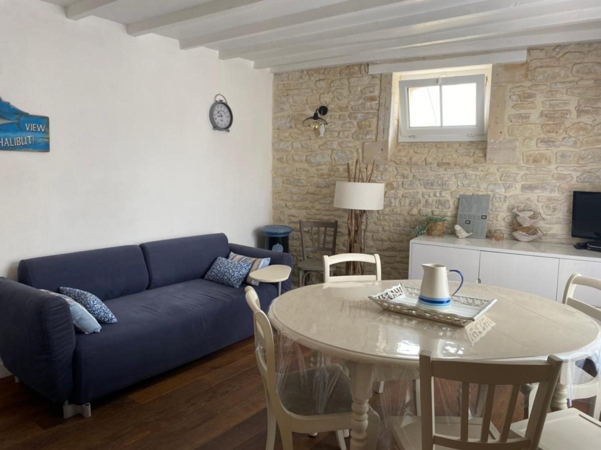 La Maison Bleue Port-en-Bessin-Huppain Buitenkant foto