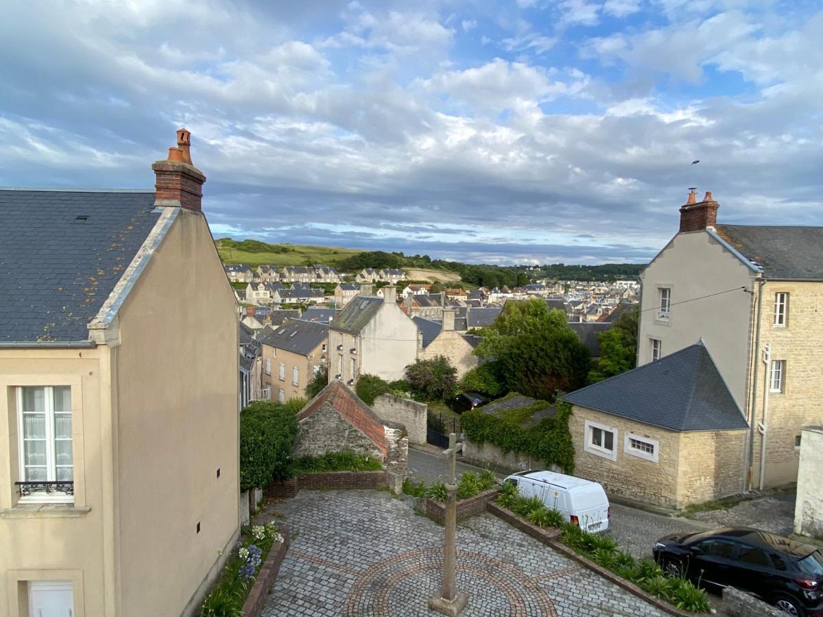La Maison Bleue Port-en-Bessin-Huppain Buitenkant foto