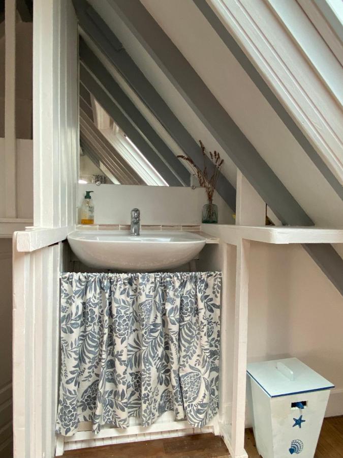La Maison Bleue Port-en-Bessin-Huppain Buitenkant foto